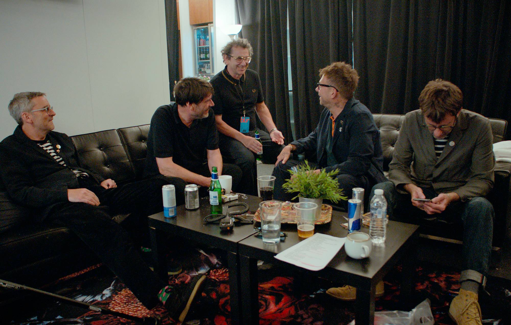 Blur dans les coulisses de Wembley dans « To The End »
