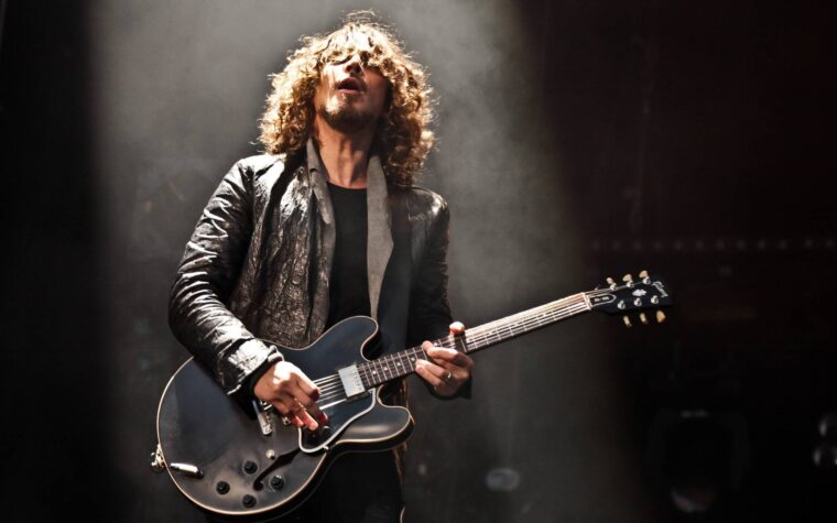 La veuve de Chris Cornell partage un extrait de la couverture de « Fast Car » en hommage à son 60e anniversaire