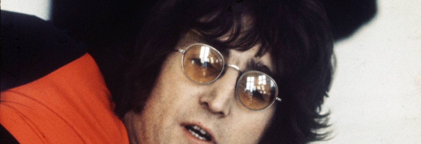 Des lunettes de John Lennon et des photos des Beatles d'Abbey Road seront vendues aux enchères