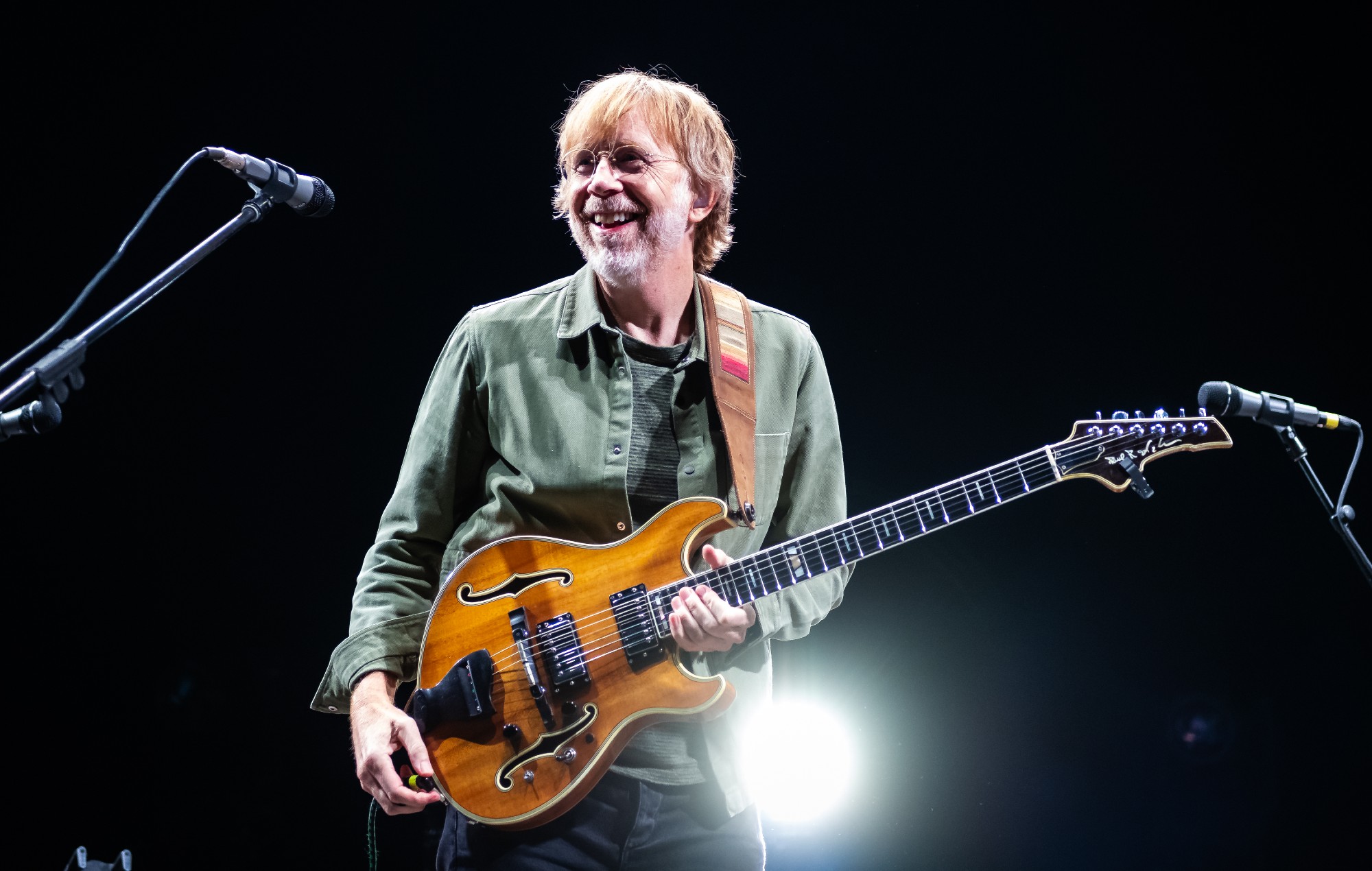 Trey Anastasio de Phish joue en direct