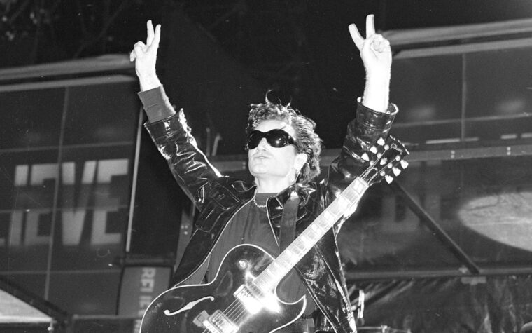 U2 annonce l'EP « ZOO TV – Live In Dublin » de 1993