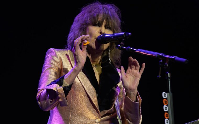 Chrissie Hynde révèle pourquoi The Pretenders joue dans des arènes