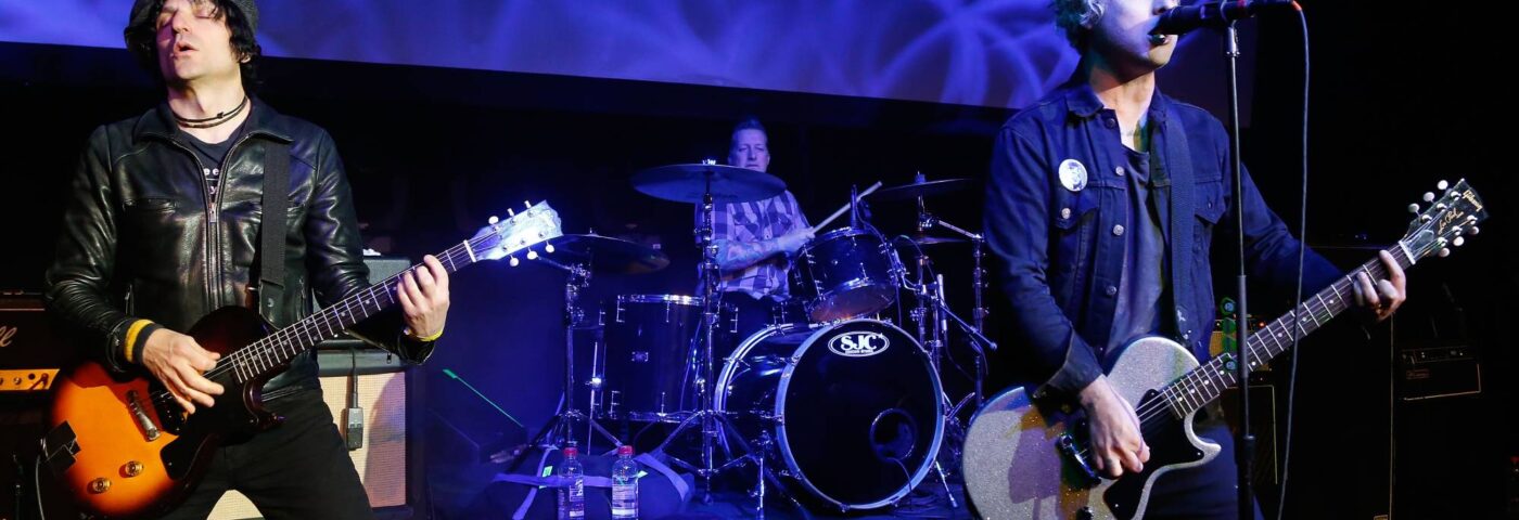 Écoutez la reprise de « Black Haired Girl » de Jesse Malin par Billie Joe Armstrong, le leader de Green Day