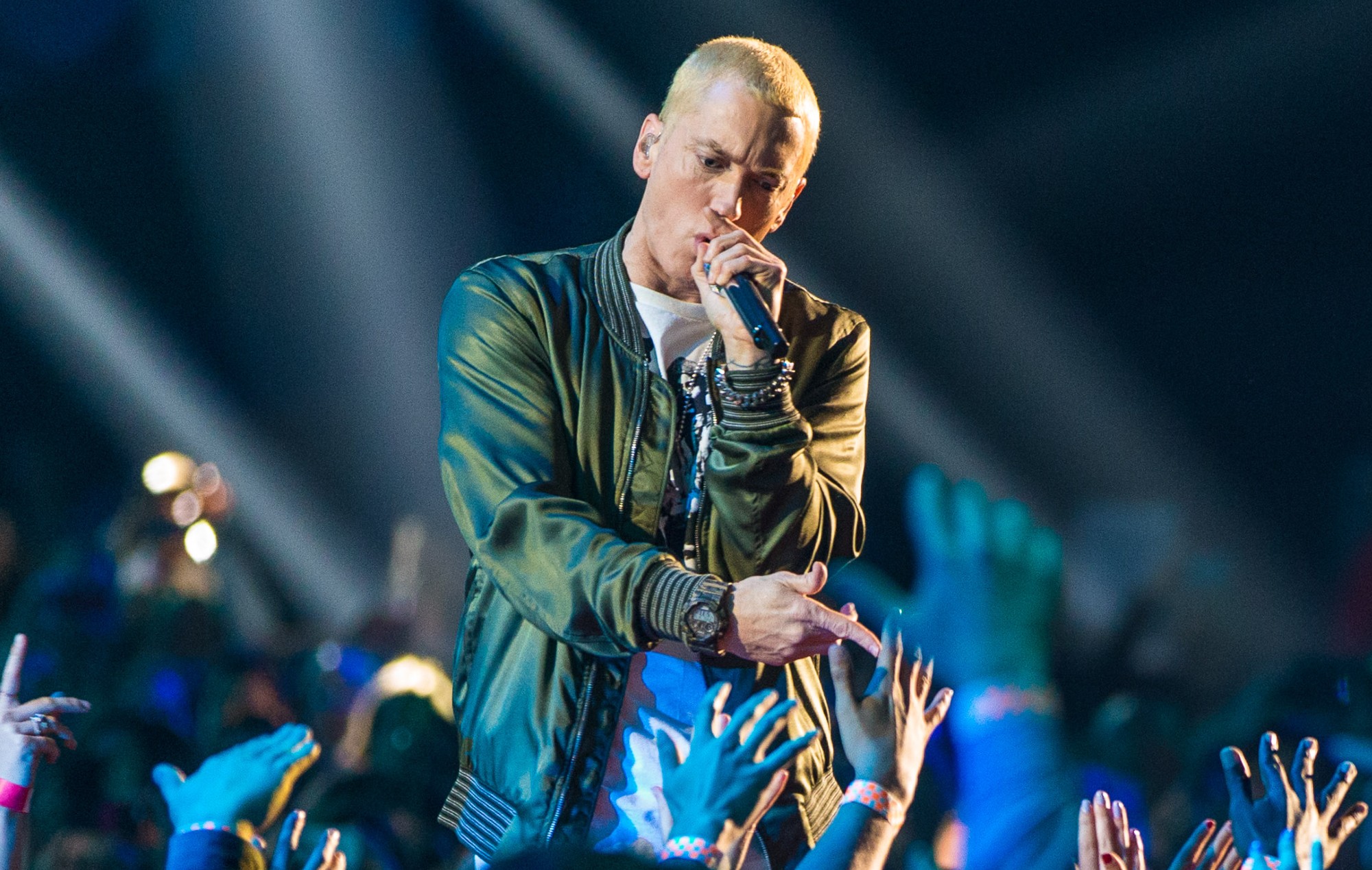 Eminem se produit sur scène aux MTV Movie Awards 2014