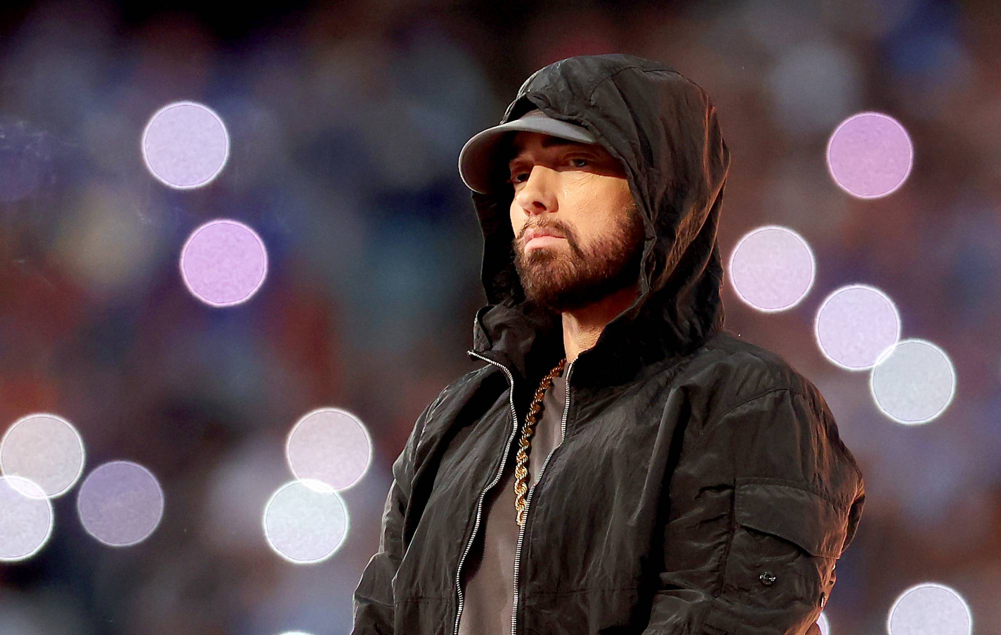 Eminem se produit lors du spectacle de mi-temps du Pepsi Super Bowl LVI au SoFi Stadium le 13 février 2022 à Inglewood, en Californie. (Photo de Kevin C. Cox/Getty Images)