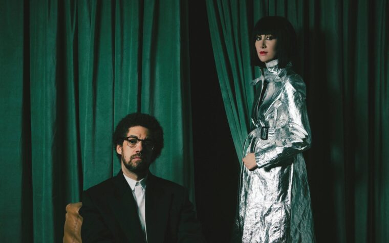 Karen O et Danger Mouse de Yeah Yeah Yeahs se réunissent pour un nouveau single tendre « Super Breath »