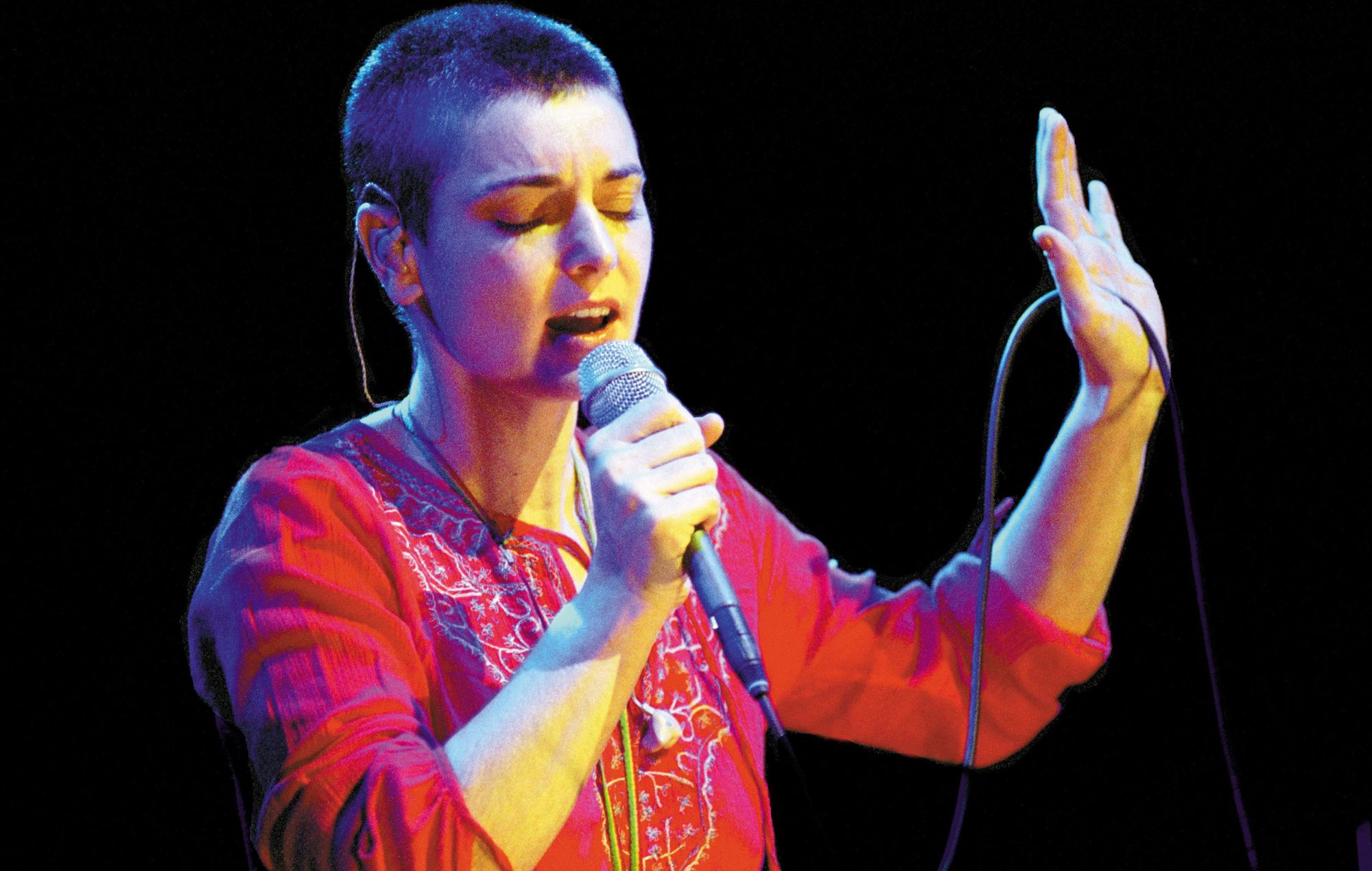 Sinead O'Connor se produit sur scène