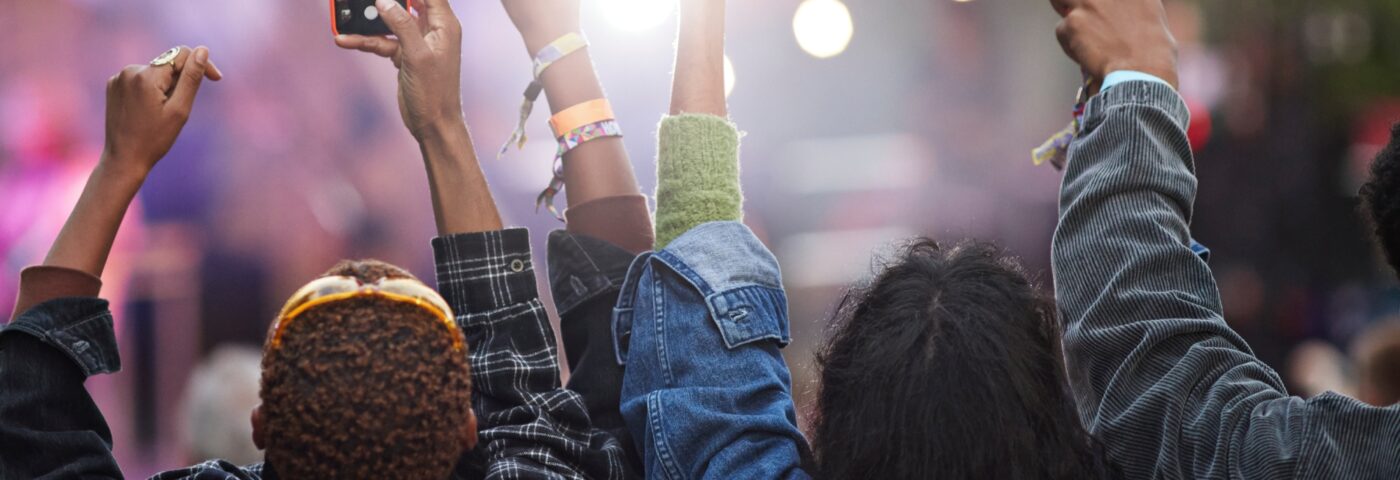 Le festival réservé aux femmes Burning Woman reçoit des critiques négatives suite à des problèmes de remboursement après son annulation