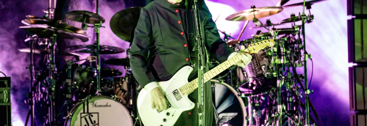 Smashing Pumpkins annonce son 13e album « Aghori Mhori Mei », qui sortira le mois prochain