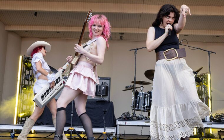 The Last Dinner Party parle du nouvel album "steampunk" et des projets de Reading et Leeds