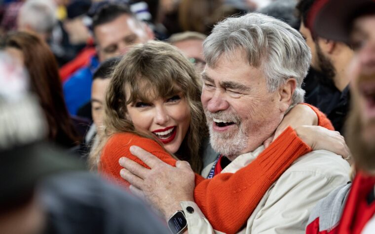 Le père de Travis Kelce réagit à la nouvelle chanson de Kanye faisant référence à la relation de son fils avec Taylor Swift