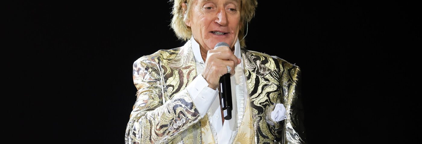 Rod Stewart reporte deux concerts en raison d'un diagnostic de COVID-19