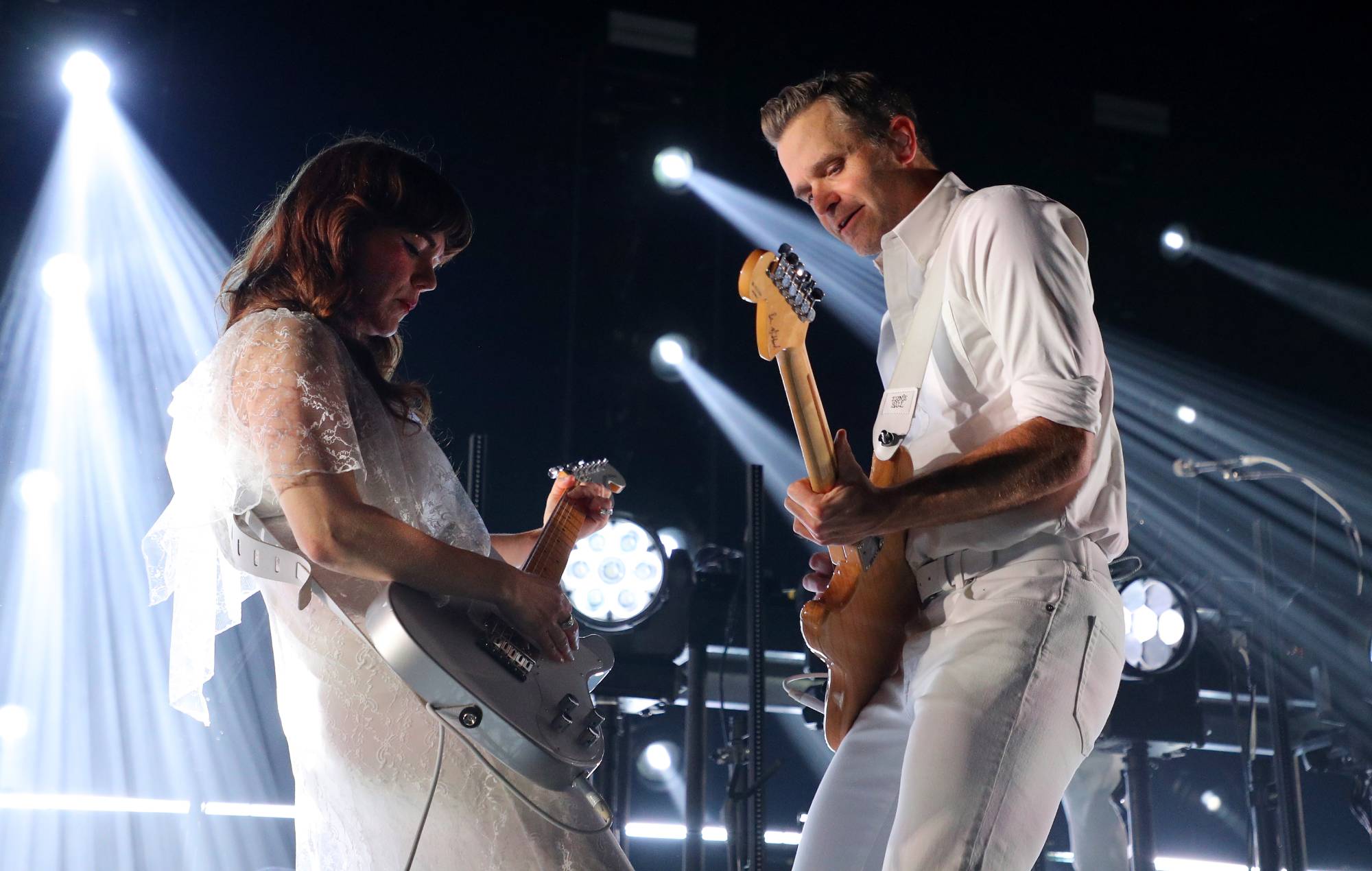 Jenny Lewis et Ben Gibbard de The Postal Service se produisent au MVP Arena le 3 mai 2024 à Albany, New York. (Photo de Mike Lawrie/Getty Images)
