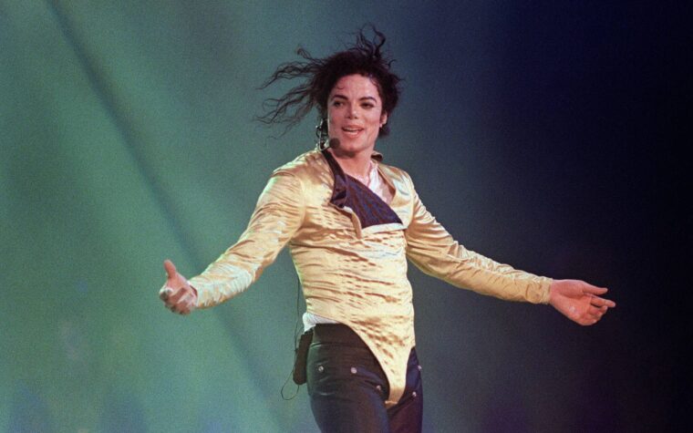 La succession de Michael Jackson remporte un jugement sur la vente de 600 millions de dollars à Sony, malgré les objections de sa mère
