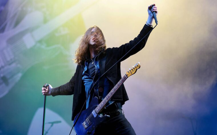 Voici ce qui s'est passé lors de la représentation de Catfish & The Bottlemen à Reading 2024