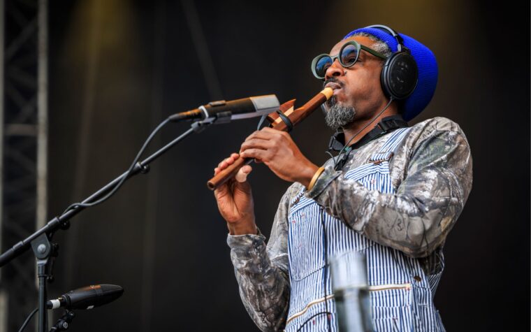 André 3000 divise les fans avec sa performance à la flûte à All Points East : « Je suis encore en train de le traiter »
