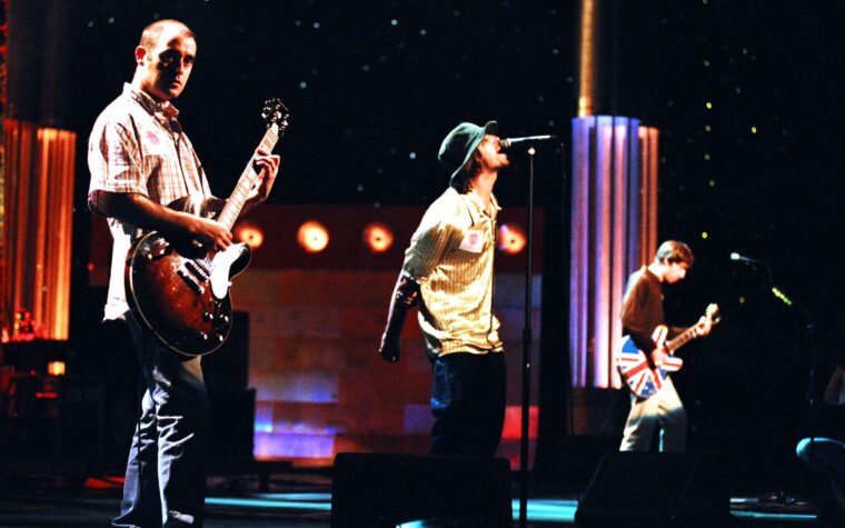 Bonehead serait sur le point de rejoindre la formation, d'autres dates sont annoncées