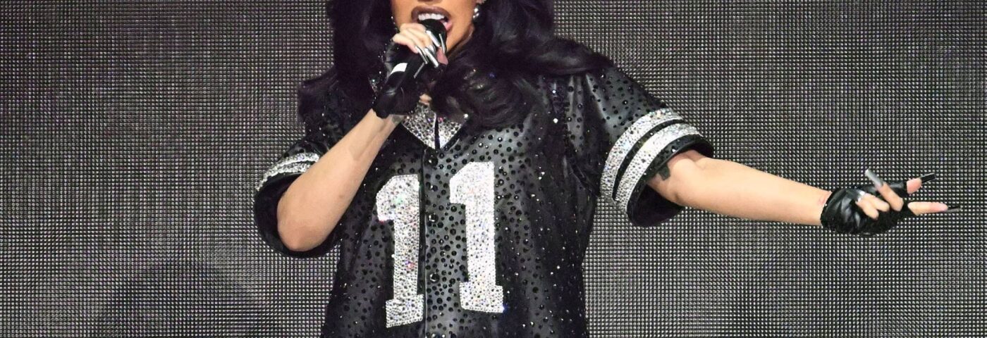 Cardi B défend Offset alors qu'elle accuse son manque de soutien