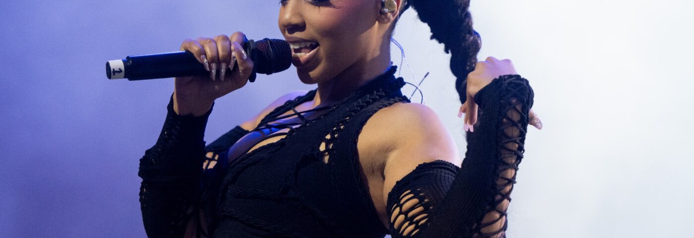 Chlöe Bailey confirme la date de sortie de l'album « Trouble In Paradise »