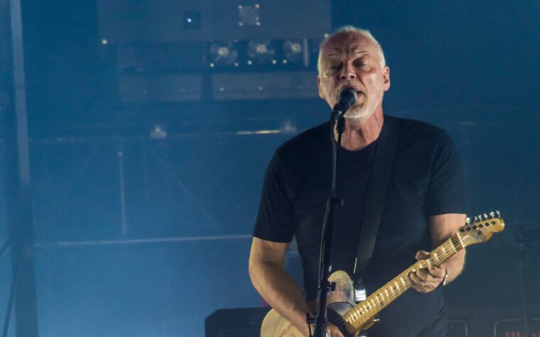 David Gilmour sort un nouveau morceau « Dark And Velvet Nights »