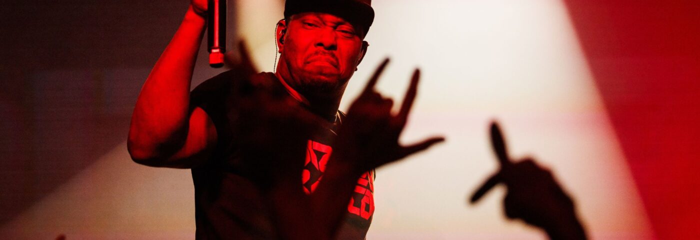 Dizzee Rascal annonce la tournée du 15e anniversaire de « Tongue N' Cheek »