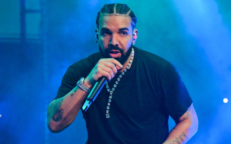 Drake répète « Rock With You » de Michael Jackson et apparaît dans les archives « 100 concerts »