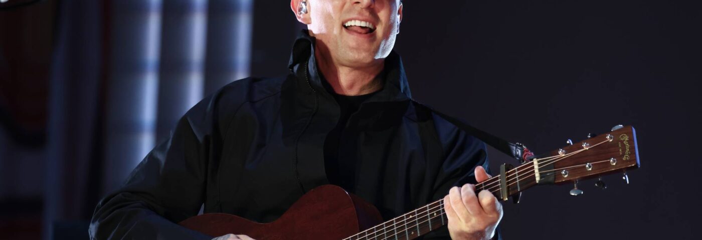 Gerry Cinnamon diffuse sa nouvelle chanson « Sacred » et voit les chaussures voler lors du concert de Reading 2024