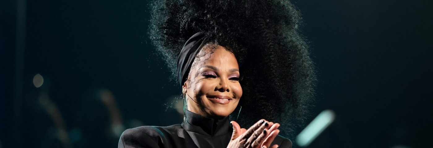 Janet Jackson révèle que trois célébrités surprenantes sont ses cousines