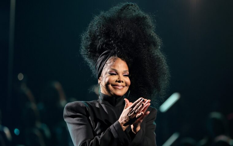 Janet Jackson révèle que trois célébrités surprenantes sont ses cousines