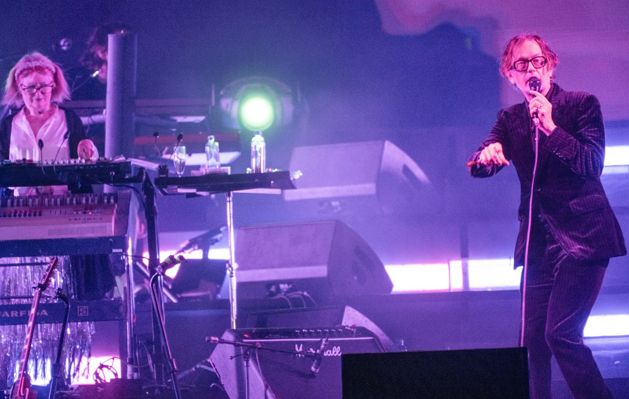 Jarvis Cocker de Pulp se produit en 2024