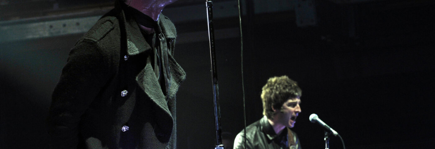 Les fans d'Oasis réagissent à la vente des billets : « plus de dates s'il vous plaît !!! »