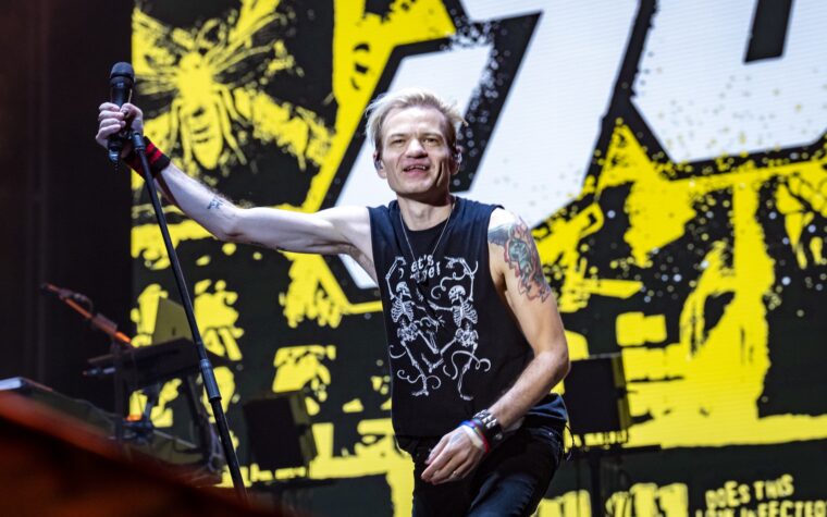 Les fans de Sum 41 sont convaincus que Deryck Whibley est le nouveau chanteur de Linkin Park