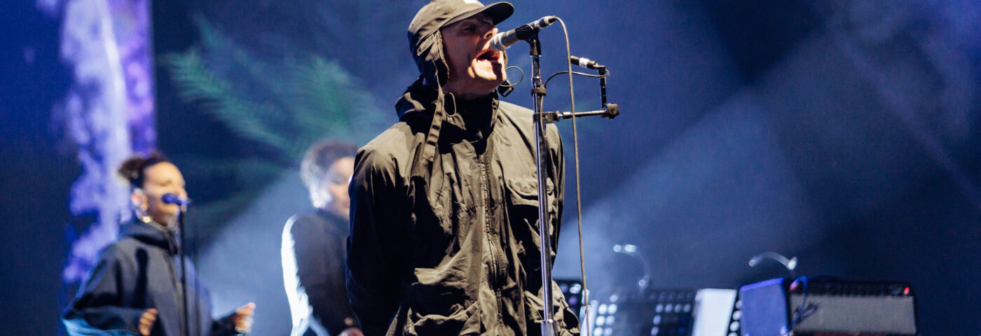 Liam Gallagher dédie « Half The World Away » à « Noel fucking Gallagher » à Reading 2024