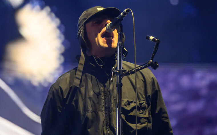 Liam Gallagher évoque une « situation intéressante » avec les rumeurs d'Oasis et dédie une chanson aux tentes du Leeds Festival 2024