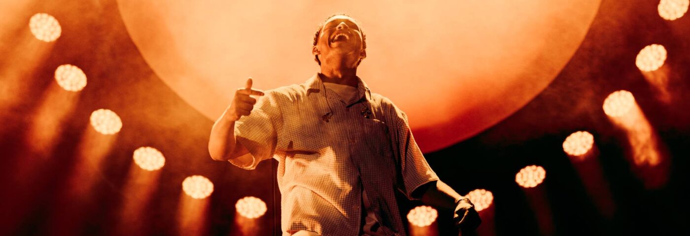 Loyle Carner annonce qu'il a une nouvelle fille lors de son concert à All Points East 2024