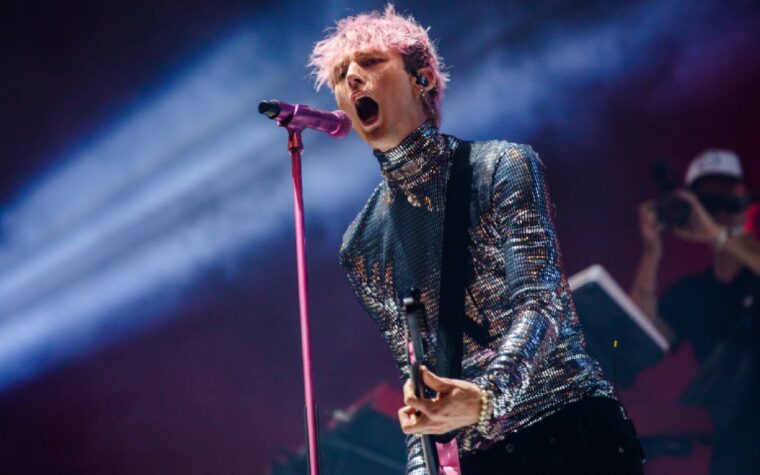 Machine Gun Kelly parle de sa relation avec son défunt père