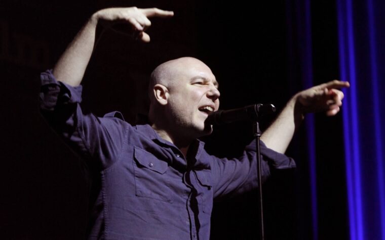 New Radicals sort de la nouvelle musique pour la première fois en 25 ans en soutien à Kamala Harris