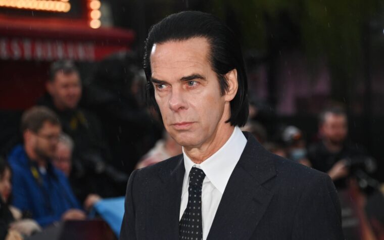 Nick Cave déclare que l'utilisation de l'IA dans la musique est « incroyablement dérangeante »