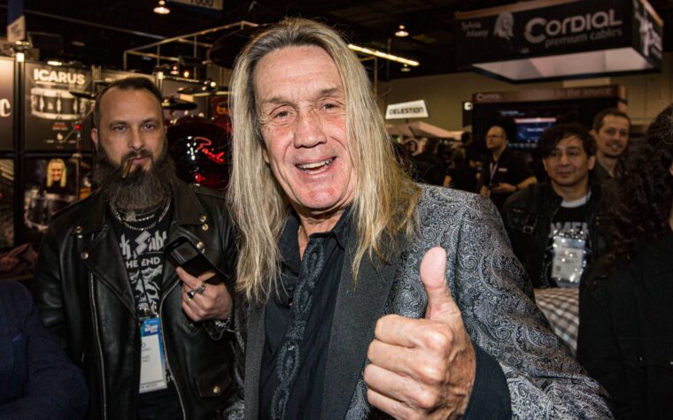 Nicko McBrain dit qu'il ne peut plus jouer certaines chansons d'Iron Maiden de la même manière depuis son mini-AVC de 2023