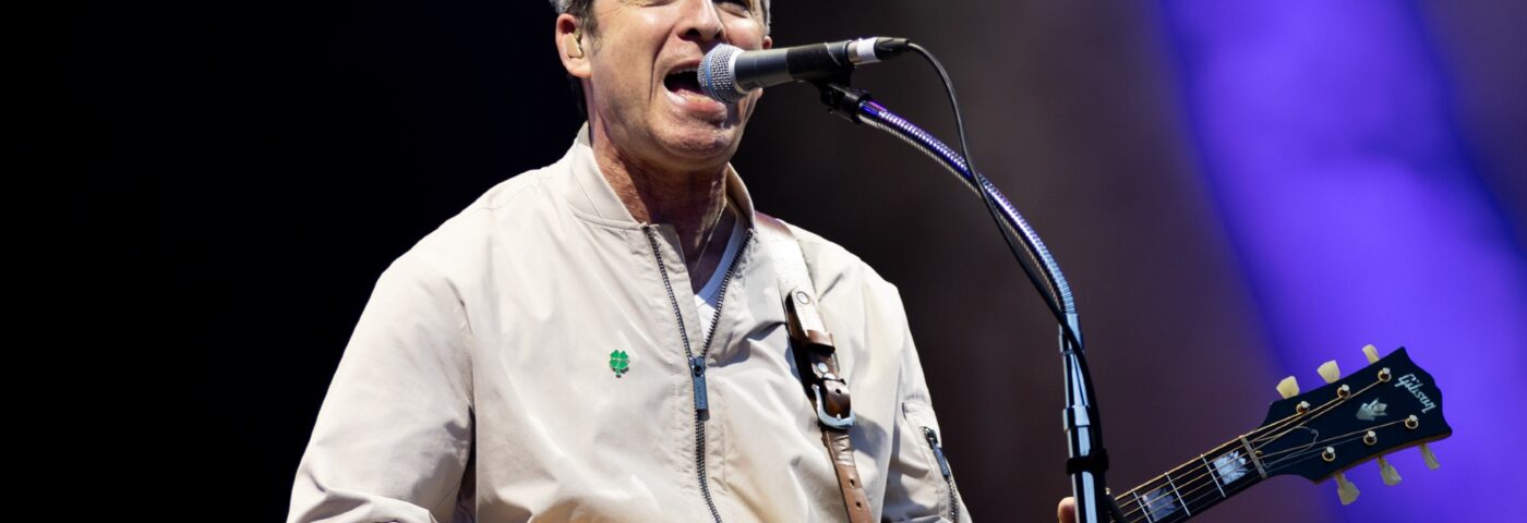 Noel Gallagher plaisante sur les raisons de la séparation d'Oasis dans la première « interview » depuis la réunion