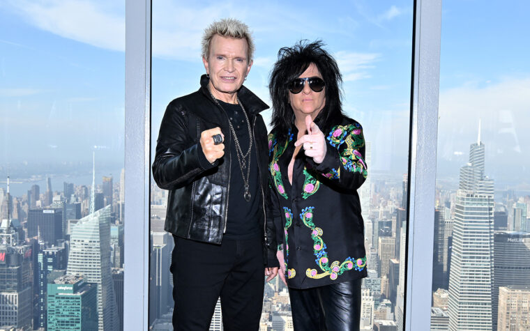 Regardez Billy Idol interpréter « Rebel Yell » depuis le toit de l'Empire State Building