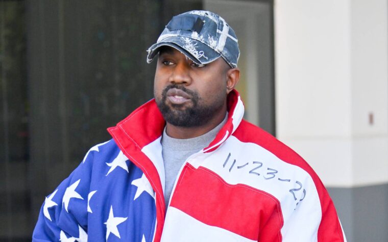 Regardez Kanye West monter à cheval pour écouter « Vultures 2 » en Corée du Sud