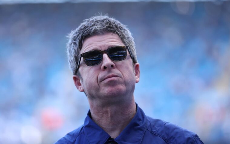 Regardez Noel Gallagher réfléchir en profondeur à « Definitely Maybe » d'Oasis avant le 30e anniversaire