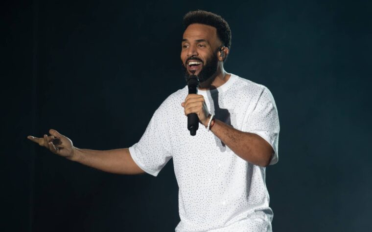 Regardez la performance improvisée de Craig David dans la rue, « 7 Days », au carnaval de Notting Hill
