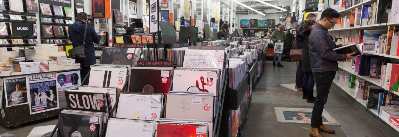 Rough Trade suspend son programme de vente de vinyles très critiqué : « Nous sommes vraiment désolés »