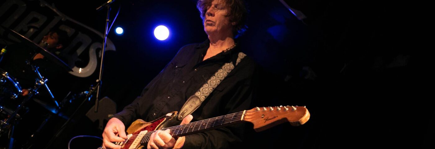 Thurston Moore partage sa nouvelle chanson captivante et tragique « The Diver »