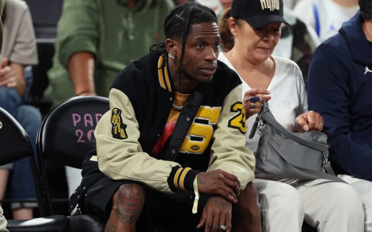 Travis Scott libéré de sa garde à vue après un incident dans un hôtel parisien