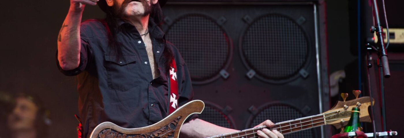 Une statue contenant les cendres de Lemmy dévoilée au festival Bloodstock