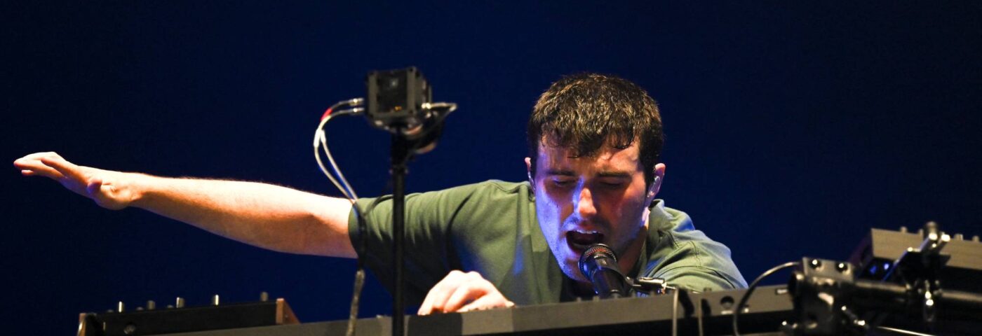 Voici ce qui s'est passé à nouveau lors du concert de Fred..