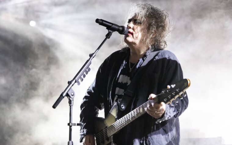 Les fans ont été mis en lumière lorsque Robert Smith s'est battu contre Ticketmaster pour maintenir les prix des billets de The Cure à un niveau abordable